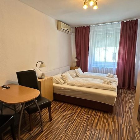 Hermina Apartmanok Westend بودابست المظهر الخارجي الصورة